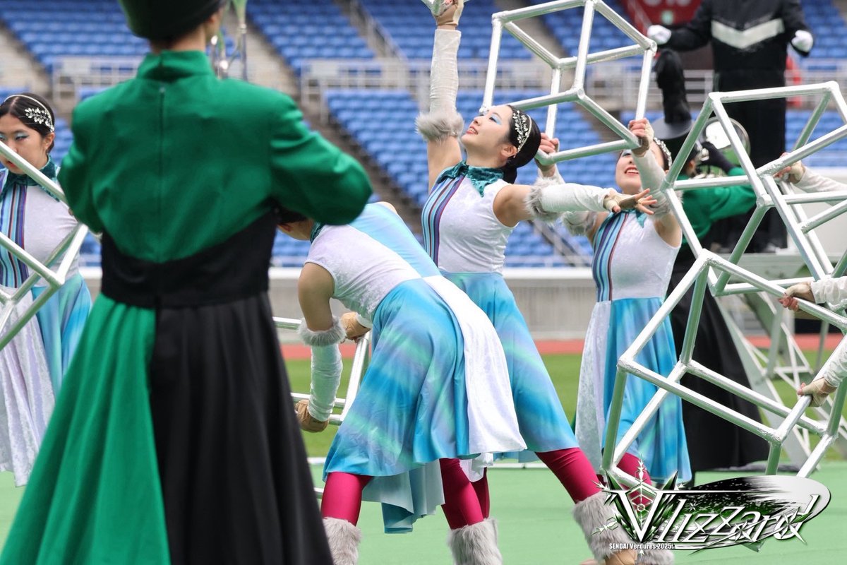SENDAI_Verdures's tweet photo. 11/23（日）日産スタジアムで開催された、DCJ ALL Japan Championships に参加してきました🫶
結果はDivision II  第3位を受賞しました。
暖かい声援ありがとうございました！

次の本番は12/7全国大会、東北の凍てつく冬の厳しさをさいたまスーパーアリーナにてお教えいたします🥶❄️

#DCJ https://t.co/0OfKUM21ke