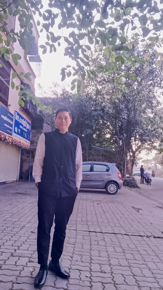 dharmajeetchak's tweet image. “Life is not about happiness....it&apos;s about suffering and knowledge and pain and heartache....without any of that you might as well just be an empty soul”. 😔

Hiyedukh-Monawdukh araw nana Gyan chara ei Jiboanan haror sukh-shanti nei. 😥