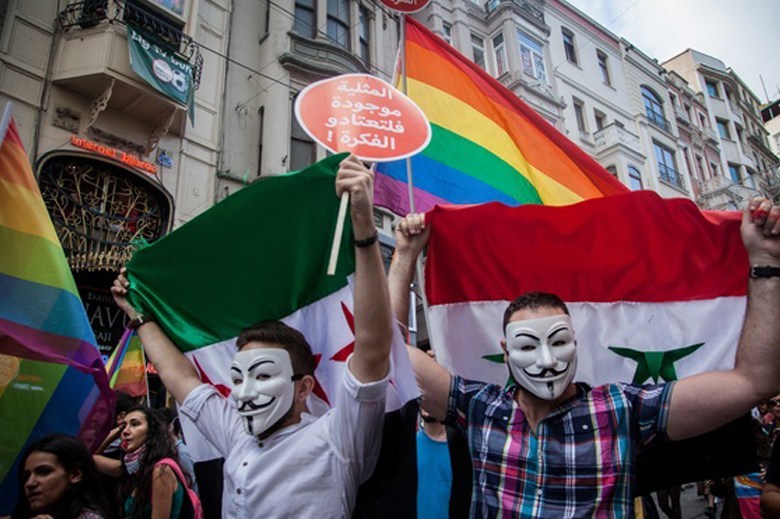 KaosGL's tweet image. 📍Rainbow Railroad, Türkiye’deki LGBTİ+ mülteciler için bağış kampanyası başlattı 

Kuruluş, kampanyasında yargı paketini hatırlattı; &quot;Bu sadece siyasi bir tehdit değil, aynı zamanda LGBTİ+ yaşamları için tehlikeli&quot; dedi.

kaosgl1.org/haber/rainbow-…