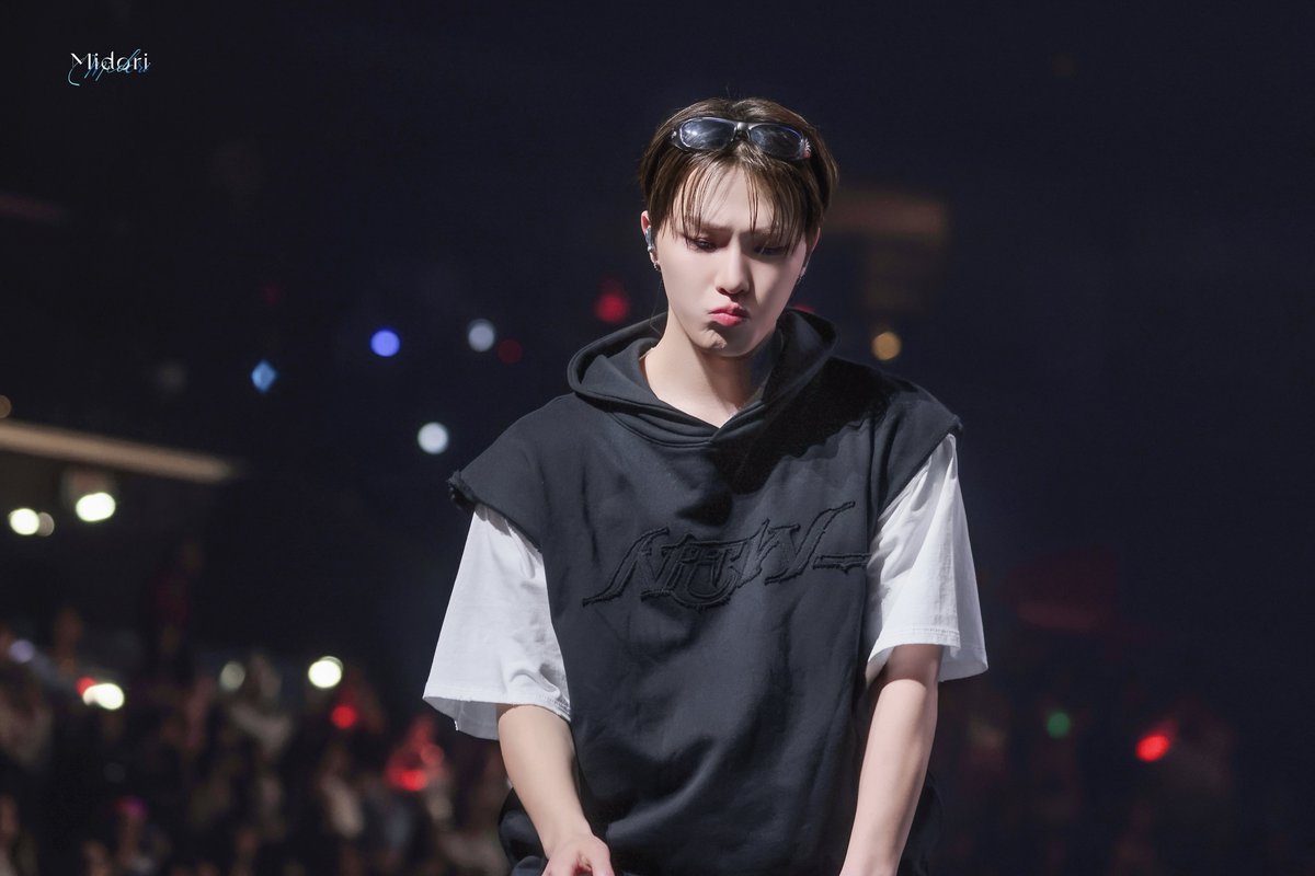 BLUEELEPHANT 🕶️DUKE pearl grey 〈SEVENTEEN / ディノさん着用