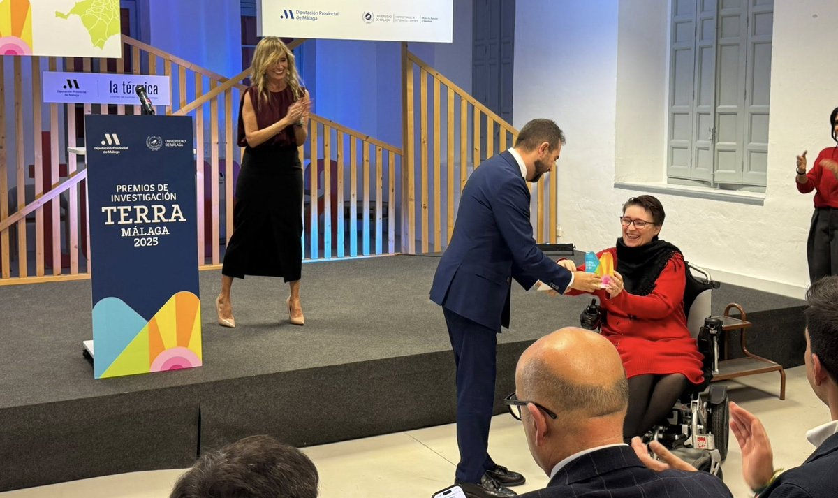 InfoUMA's tweet image. UMA y @diputacionMLG entregan sus #Premios Terra 2025, que distinguen a los mejores 🎓 TFG, TFM y tesis doctorales centrados en el desarrollo social y económico de #Málaga. 

¡Enhorabuena a los premiados! 👏
#TalentoUMA