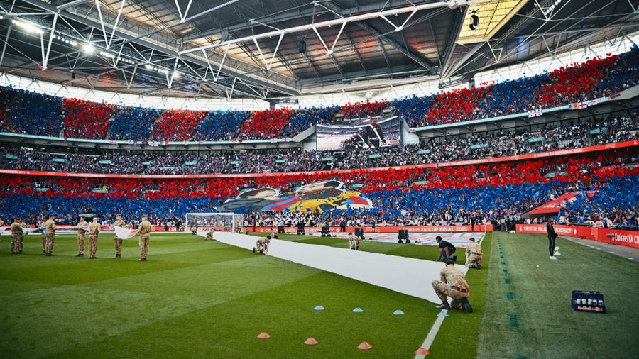 CalBuchanan_'s tweet image. Fan funded.
Fan made.