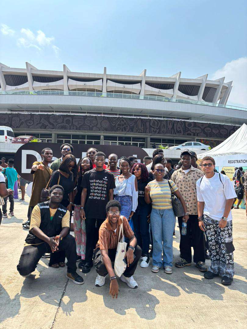 Anuoluwap__o's tweet image. Spent my Saturday at devfest Lagos finale. The experience was surreal, being in the same with so much talent. I got to see the bigger picture, what is really possible. Community is so important. Super grateful to @gdglagos  for putting it together. #googledevelopergroup #gdglagos