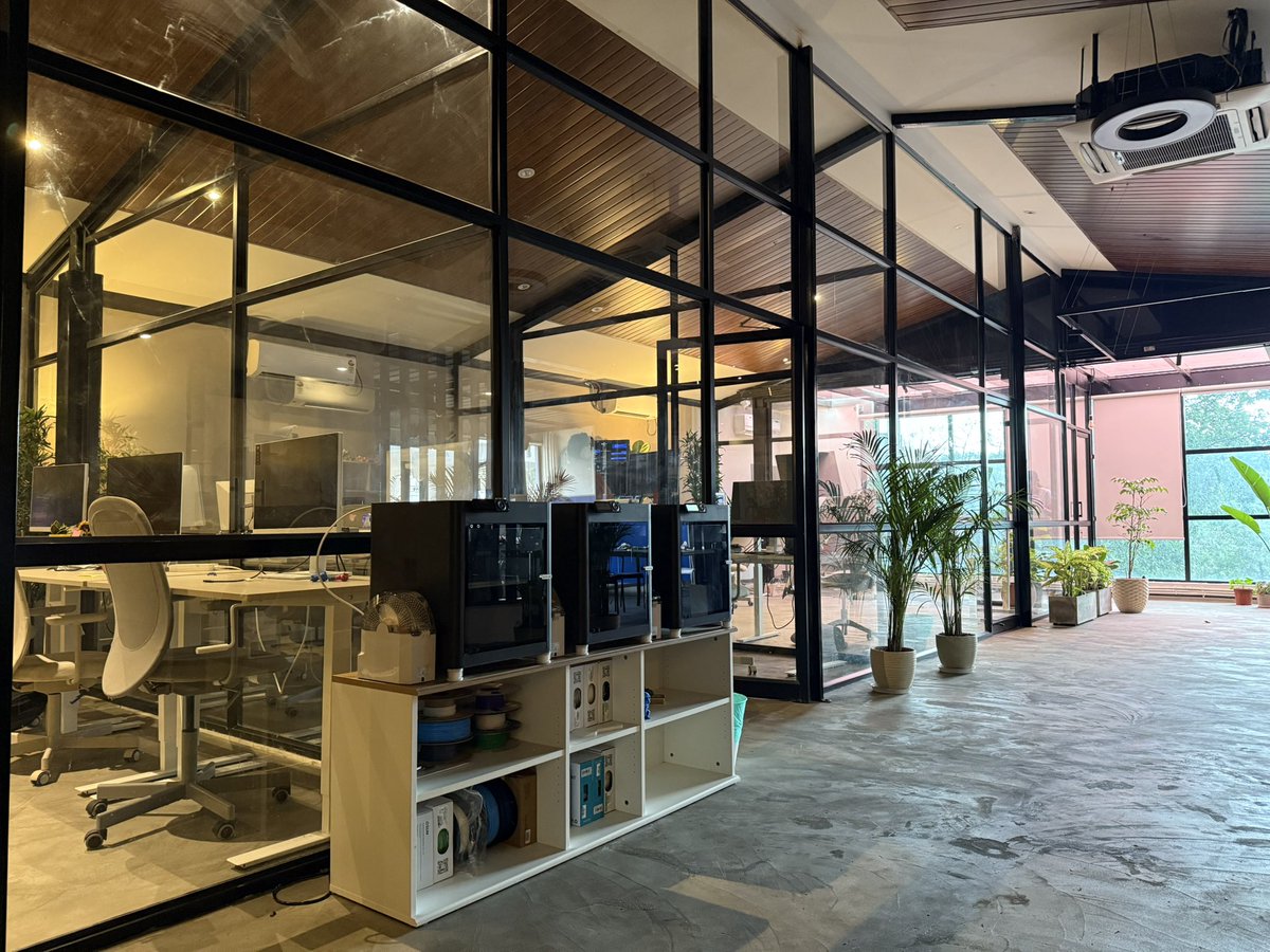 himanshustwts's tweet image. aesthetically cinematic