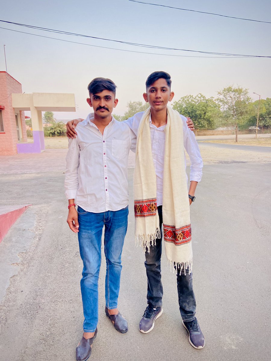 राजकीय महाविद्यालय बाड़मेर के छात्रनेता बड़े भाई 
<a href="/Junjaram__saran/">JunjaRam Choudhary</a> को जन्मदिवस की शुभकामनाएं।