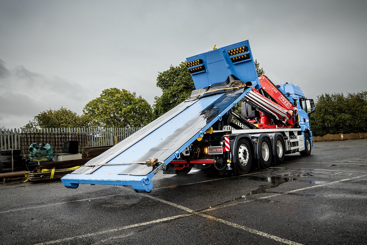 HeavyTorque visits A R Banks Ltd!

Find out more 👉 heavytorque.co.uk/shop/forty-fou…

#ARBanks #HeavyHaulage #HeavyTorque #NimblePublishing #FollowThePenguin