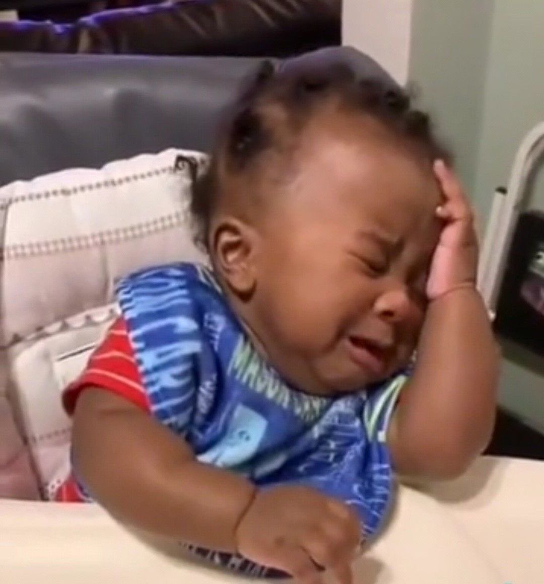 sarphy09's tweet image. Me I go see your post,I go like am,retweet and comment,you go see my own u go con like and scroll,no be so o😩😩😩😭.