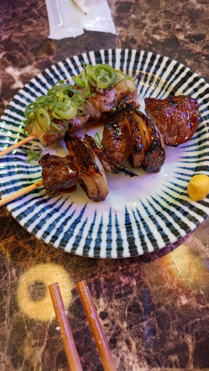 vexam_tarsan's tweet image. 猪鹿の肉豆腐とカンガルー串とワニタン串