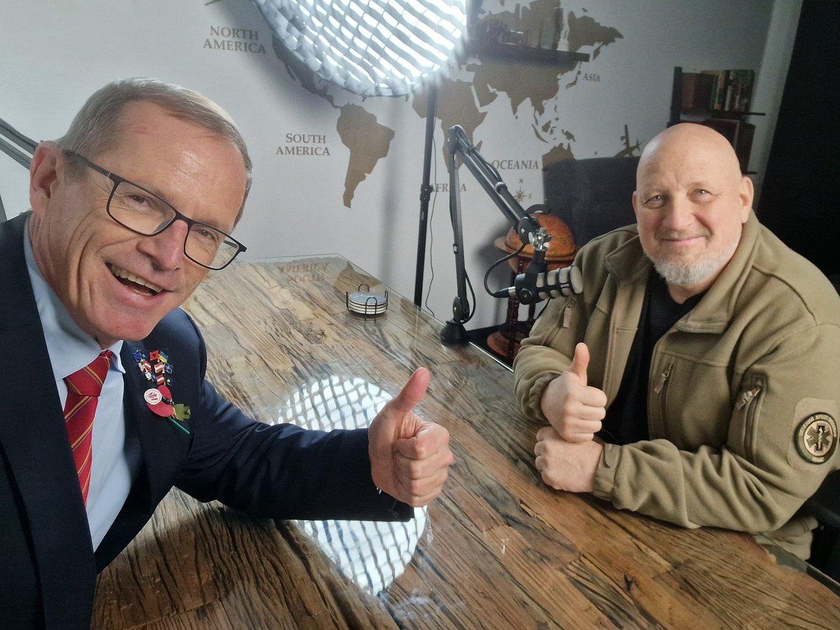GunterFehlinger's tweet photo. Welcome #MaxPollak 
Austrian hero in Ukraine 
We are proud of you https://t.co/EiZAIwkrAo