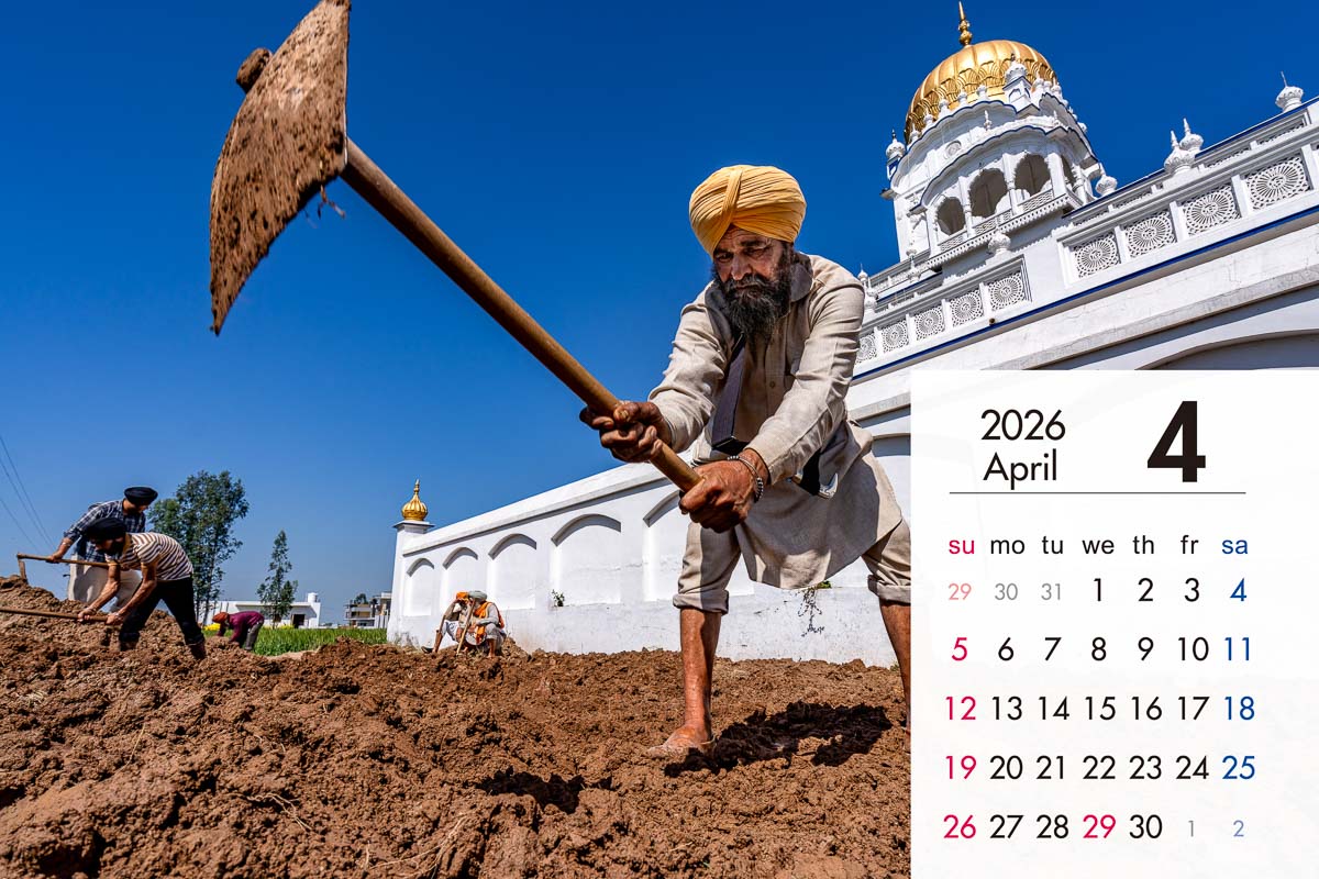 来年度の卓上カレンダーの販売を開始しました。テーマは「カラフルな世界」。色鮮やかな日常を生きる人々の姿が、ひと月ごとに入れ替わります。
tabisora.com/blog/calendar2…