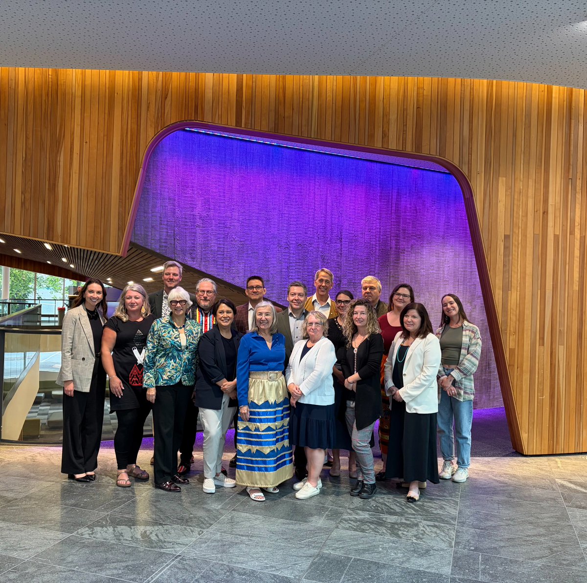 src_rsc's tweet image. Le 1er jour du sommet #Taikura s&apos;est ouvert par un pōwhiri et la présentation du programme par les responsables, dont Frank Deer, président du comité organisateur canadien. Il a aussi compris des activités culturelles et de whanaungatanga, et une réception d&apos;accueil.