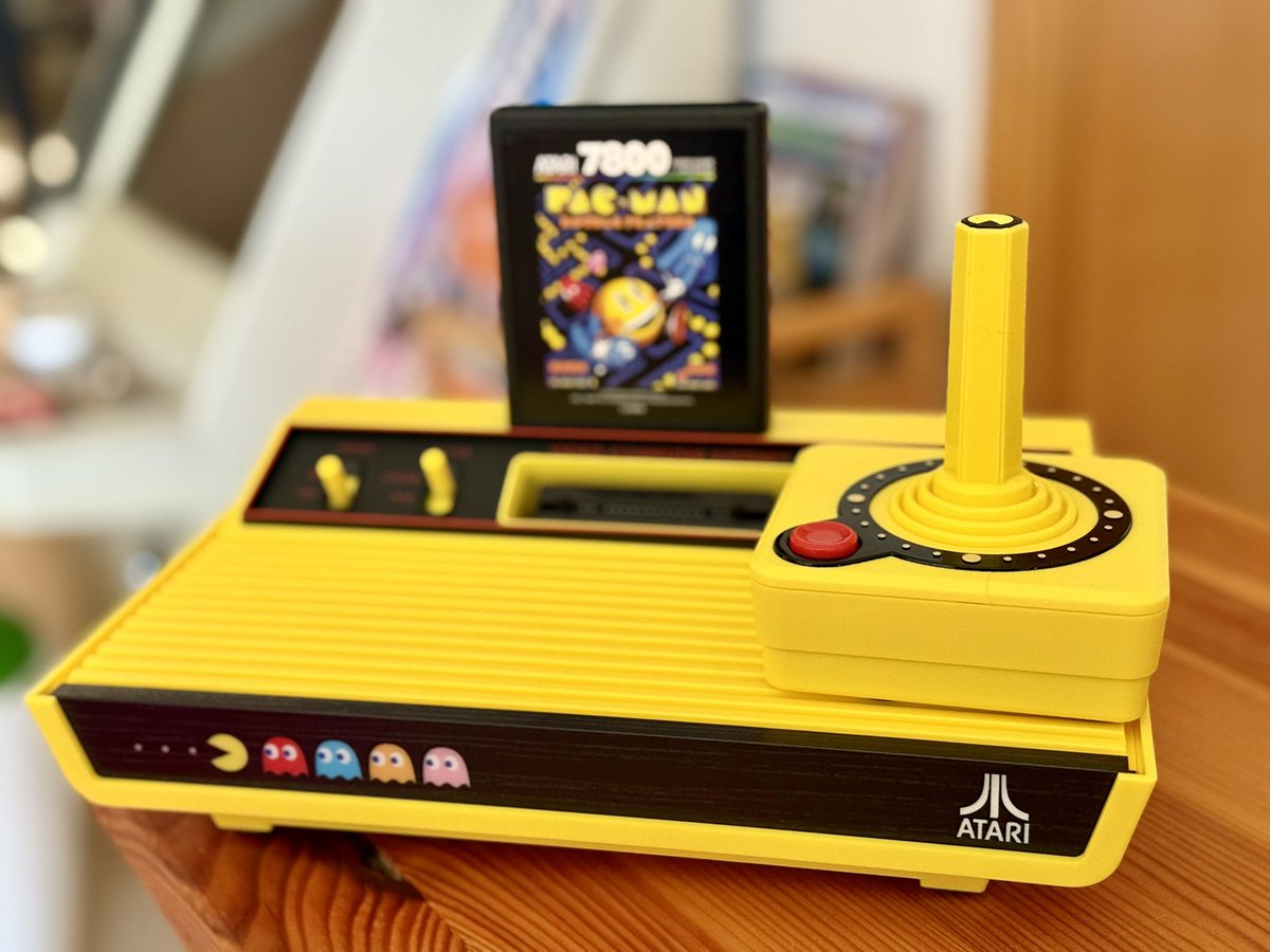 turk182es's tweet image. Merci @THMMagazine pour ce magnifique cadeau 😍
Et en plus elle est compatible avec les cartouches originales #Atari 🙌🏻
Bonne semaine les amis !
#Retroblog #Retro #Retrogaming #oldies #Console #Jeuxvideo #Videogames #PacMan @AtariFrance @atari