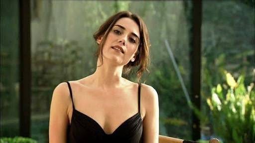 Sen'inde öğretmenler günün kutlu olsun bize kahpeliği öğrettin. 
#24kasımöğretmenlergünü
#24kasım