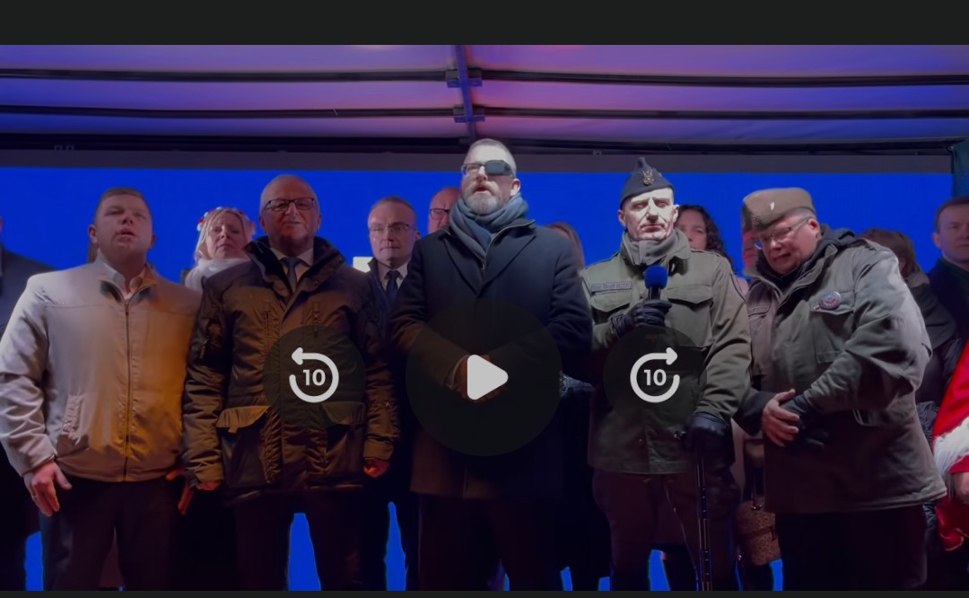Uwaga, złoczyńcy z Gotham przejmują ulice z pobożną pieśnią na ustach 🤣 🤣