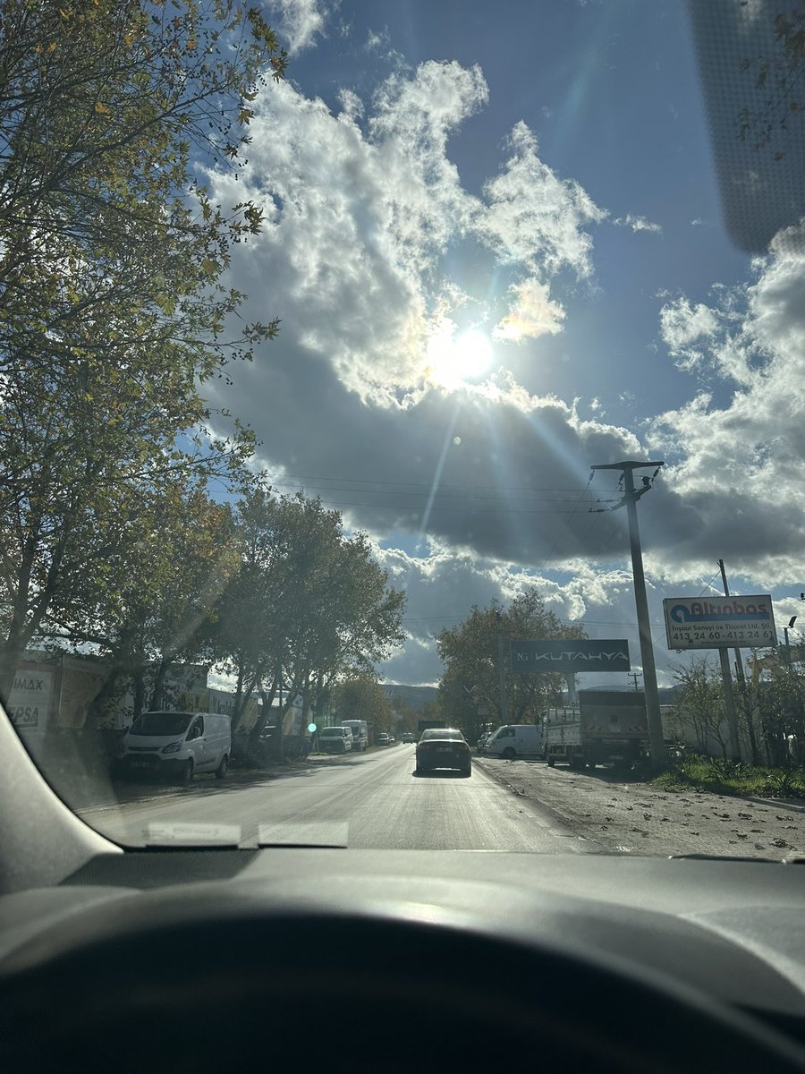 open.spotify.com/track/139XOiva…