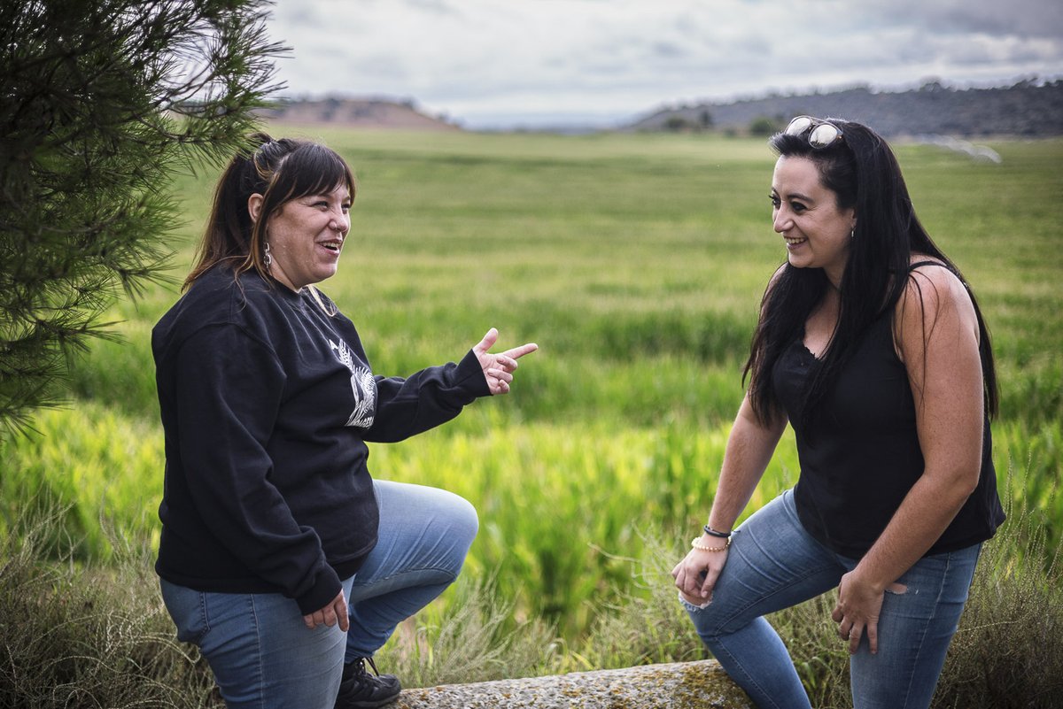 🏆 <a href="/laurasaula/">Laura Saula</a>, reconeguda en el Premi de Periodisme feminista María Luz Morales per un reportatge a LA MIRA

El jurat fa una menció a l'article “El fil que uneix les dones pageses”, que narra el testimoni de dues joves que han agafat el relleu de l’ofici
lamira.cat/blog/2588/laur…