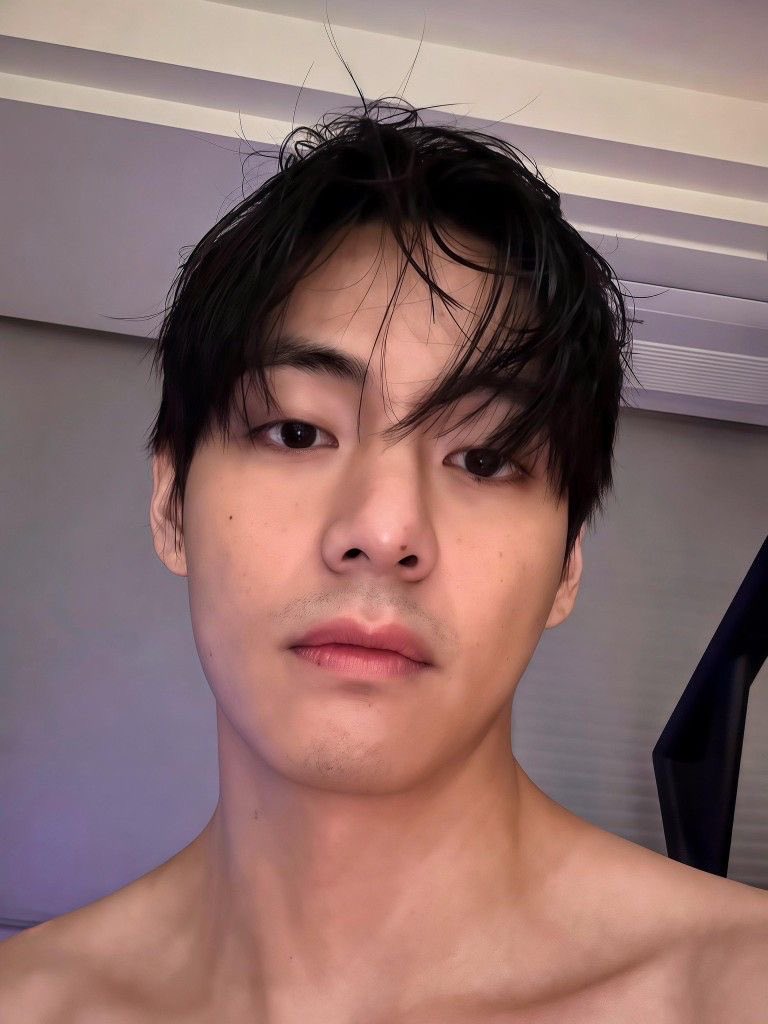 thvevren's tweet image. how my boyfriend says good morning to me