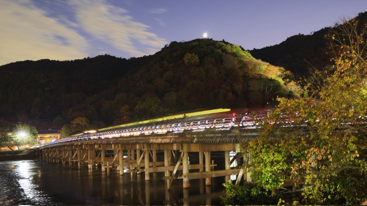 渾身の一枚 嵐山 日没後の渡月橋 #cozy1242