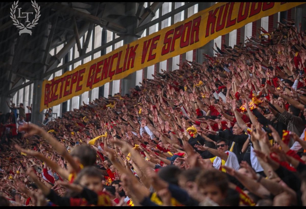 Limontepeliler's tweet photo. Ne Anadolu'nun abisiyiz, ne de kimsenin babasıyız...İstanbul hegemonyasına başkaldıran 
Göztepe Gençlik ve Spor Kulübünün neferleriyiz. Boş argümanlarla akılsızca yazıp çizip komik duruma düşüyorsunuz, bilen biliyor Göztepe tribünlerinin ölüsü alayınıza yeter...

#Limontepeliler https://t.co/Es1B9bAUU1