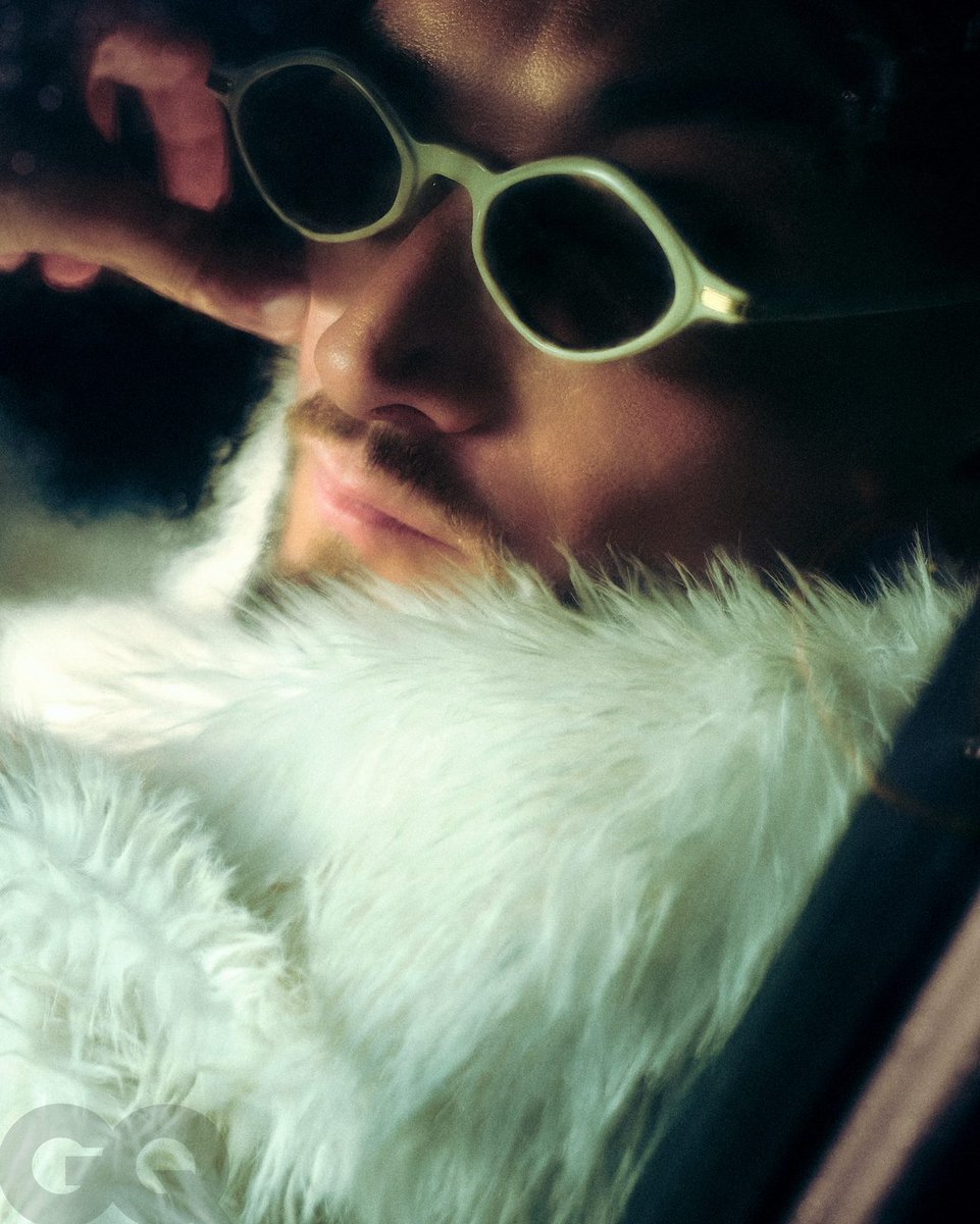 GQitalia's tweet image. Da oltre 20 anni #Gue è un pilastro della cultura hip hop del nostro Paese. Divertendosi, lavorando, coltivando la sua vera passione senza pensare più di tanto all’industria, ai giudizi e ai pregiudizi di chicchessia. 
gqitalia.visitlink.me/z4VOhz
#GQMOTY