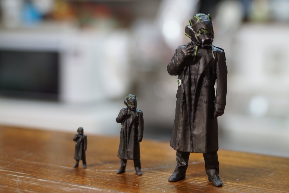 MASTER_LION_'s tweet photo. 1/24のフィギュアを持ってきてくださった方と、うちの1/48と1/100一緒に撮影会〜
やっぱ色んなサイズあると良いなぁ
#PIGLION https://t.co/qnTHdH5T6u