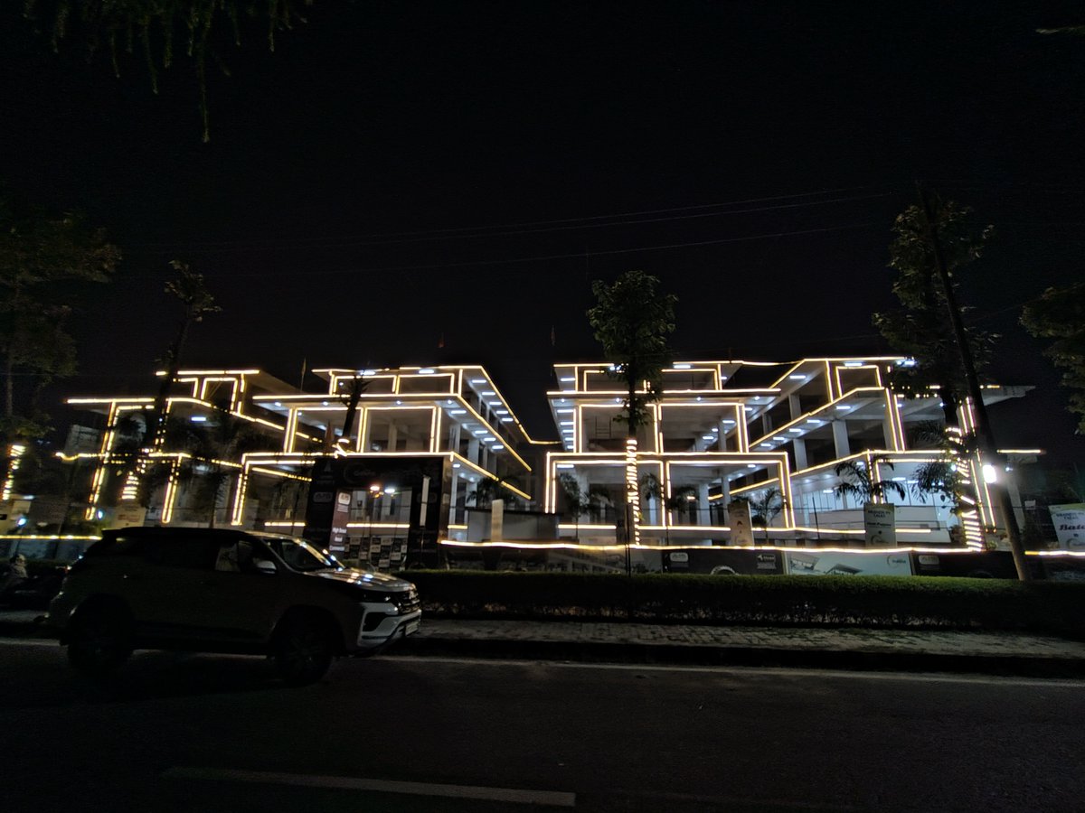 ais_developer's tweet image. “Superstructure Ready. Finishing Underway. Own Your Space Before It’s Sold Out.”
⚡Retail | Food | Showroom | Grocery | Hypermarket | Any Business
📍 Gomti Nagar Extn. Sector-4, Near Janeshwar Mishra Park
📞 Call: 09305202010
aisdeveloper.com

#ais_developer #businessowner