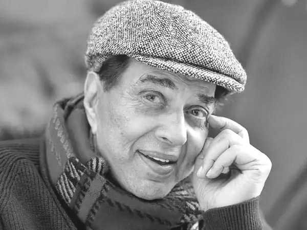 bhupeshbaghel's tweet image. हिन्दी सिनेमा के &apos;ही-मेन&apos;, मशहूर अभिनेता धर्मेंद्र जी के निधन का समाचार अत्यंत दुखद है.

उनका निधन हिन्दी सिनेमा जगत की अपूरणीय क्षति है.

ईश्वर दिवंगत आत्मा को शांति तथा उनके परिजनों एवं प्रशंसकों को इस दुःख को सहन करने का सामर्थ्य दें.

ॐ शांति: