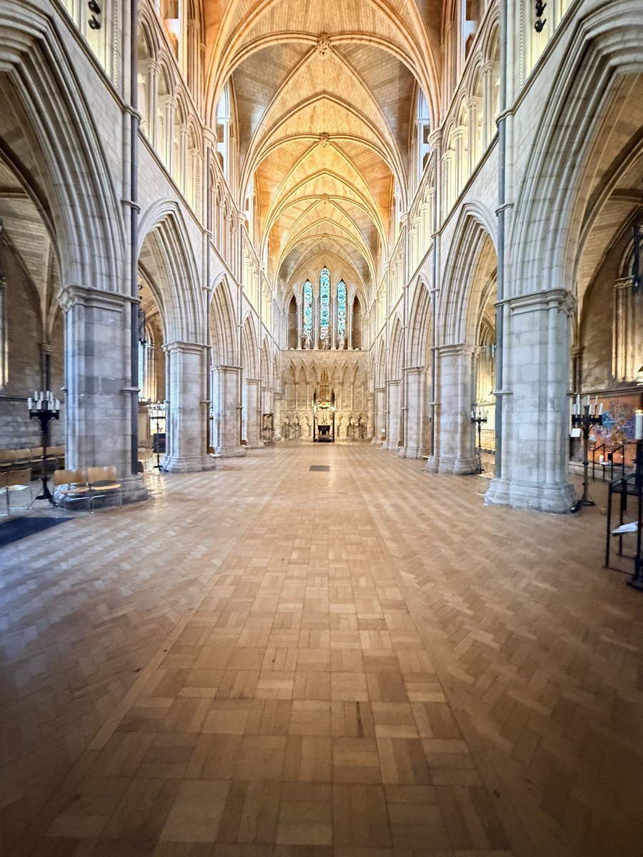 I never realised how beautiful <a href="/Southwarkcathed/">Southwark Cathedral</a> is without chairs (removed for the stunning light display that’s running at the moment). In the decade I have been coming, I have never seen it without. No better place/way to start a week. #morningprayer <a href="/sdbemat/">SDBE Multi Academy Trust</a> <a href="/SouthwarkCofE/">Southwark Diocese</a>
