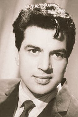 SimranbaggaOffc's tweet image. End of an era…#Dharmendra ji’s contribution, humility, and persona will remain etched in history. Farewell, #Dharmendra ji 💔 Om Shanti. 🙏