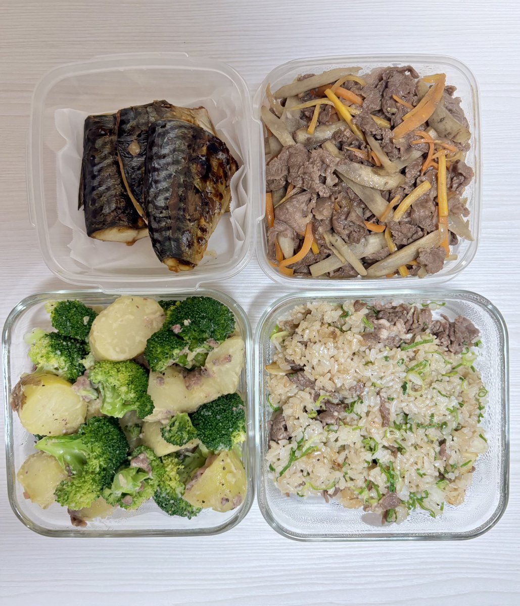 cstkhs's tweet image. 今週のお弁当用作り置き🍱✨

そろそろ卒論に向き合わないと💦
ようやく10月末の指導で言われた事を卒論指導ノートに記録💻

もう提出は不要になるみたいだけど自分のためにupdate し続ける😓