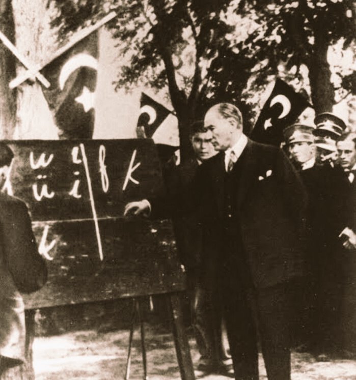 Başöğretmenimiz Gazi Mustafa Kemal ATATÜRK'e duyduğumuz minnet ile tüm öğretmenlerimizin günü kutlu olsun.

Bir yanda yaşanan o güzel günler,
Bir yanda anılar bir yanda dünler.
Seni yaşatacak neler var neler,
Bir gün gitsen bile #HatıranYeter
