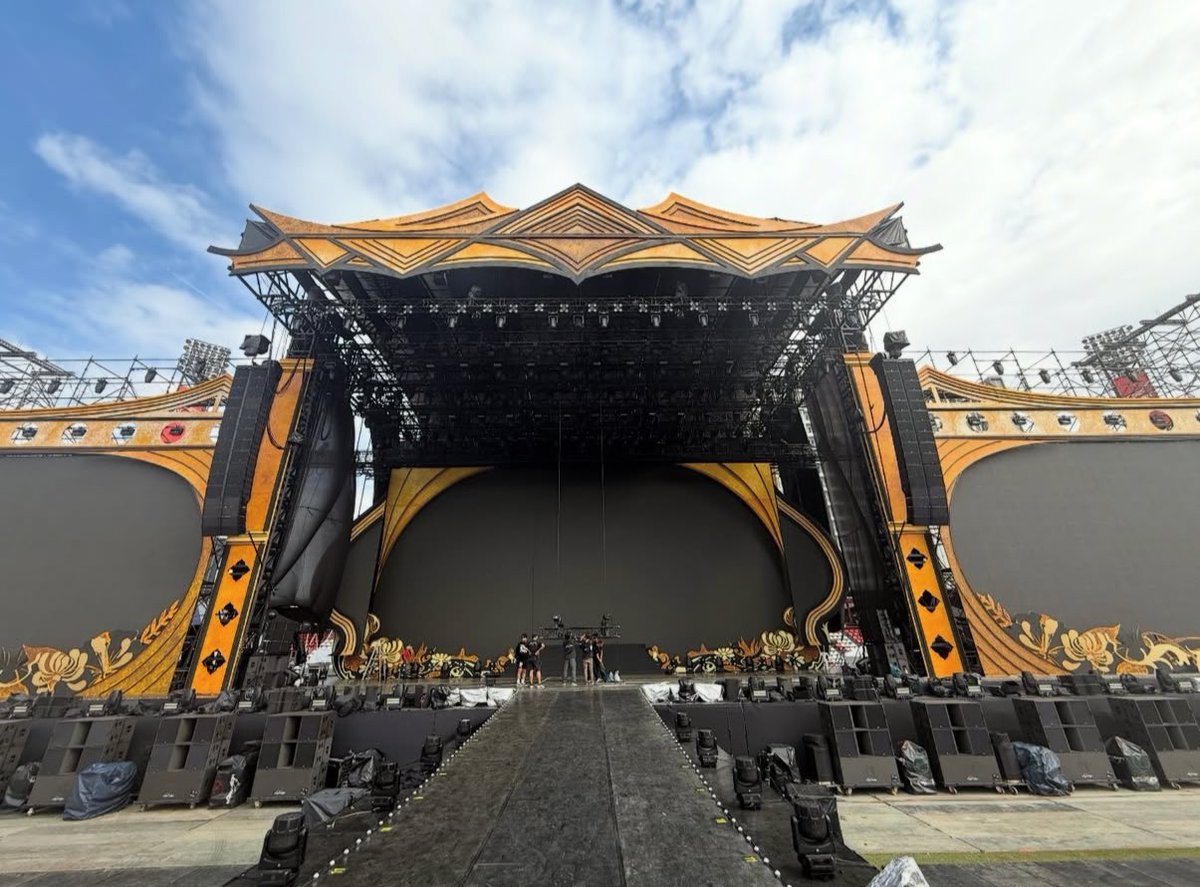 mootyBB's tweet image. From this                                    To this