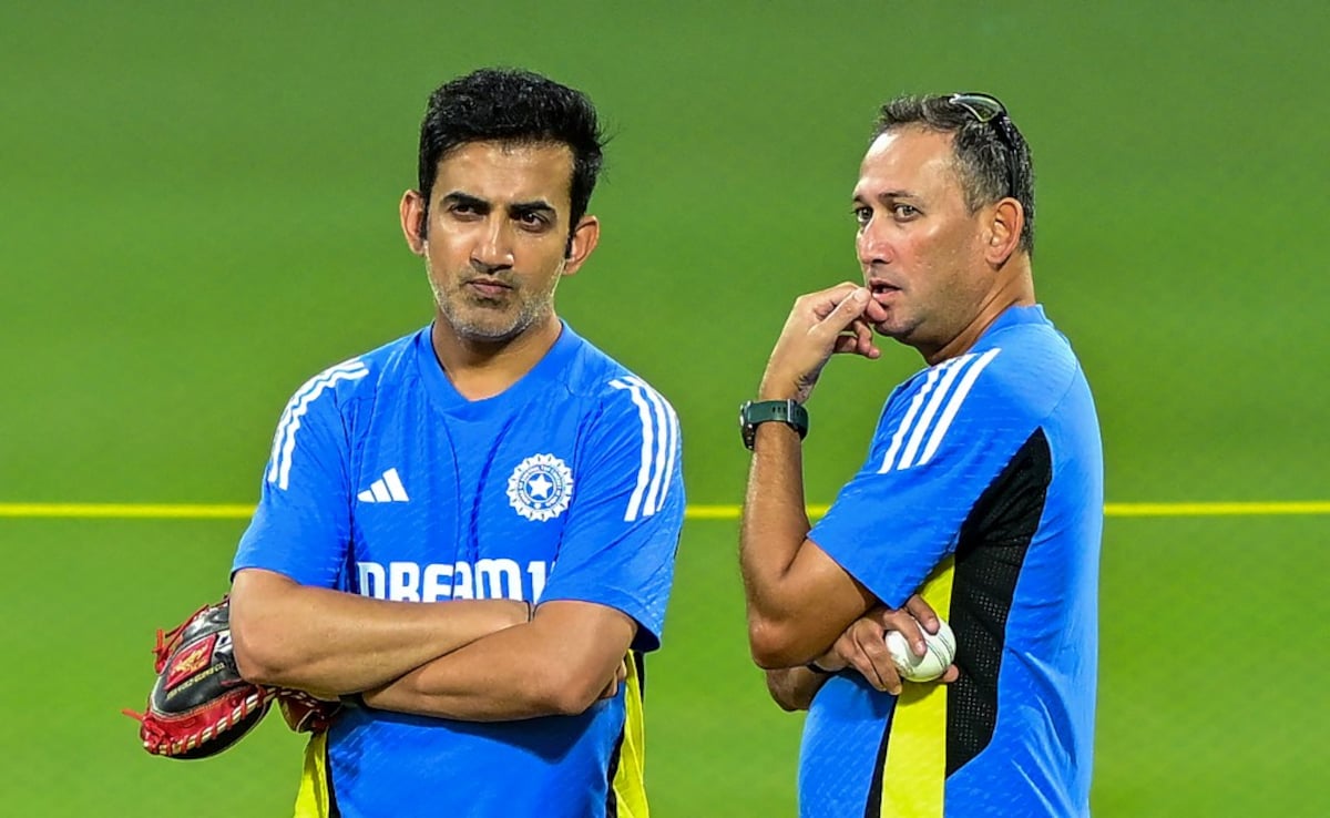 Selfless⁴⁵ tweet media