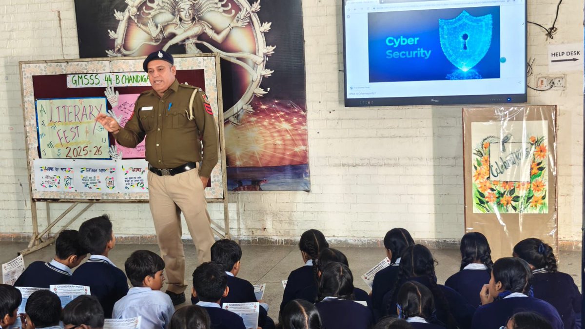 ChdCyberCell's tweet image. Today, a Cyber Security &amp;amp; Safety awareness program was conducted at GMSSS 44B, Chandigarh. Approximately 75–80 students and staff actively participated in the session.