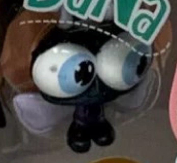 Ascots_Funk's tweet photo. Ok now it’s confirmed the Bratz keychains are real… What the hell is Dana’s pet supposed to be? I cannot see my girl wearing a onesie of this… Thing. https://t.co/su8iSi1dW5