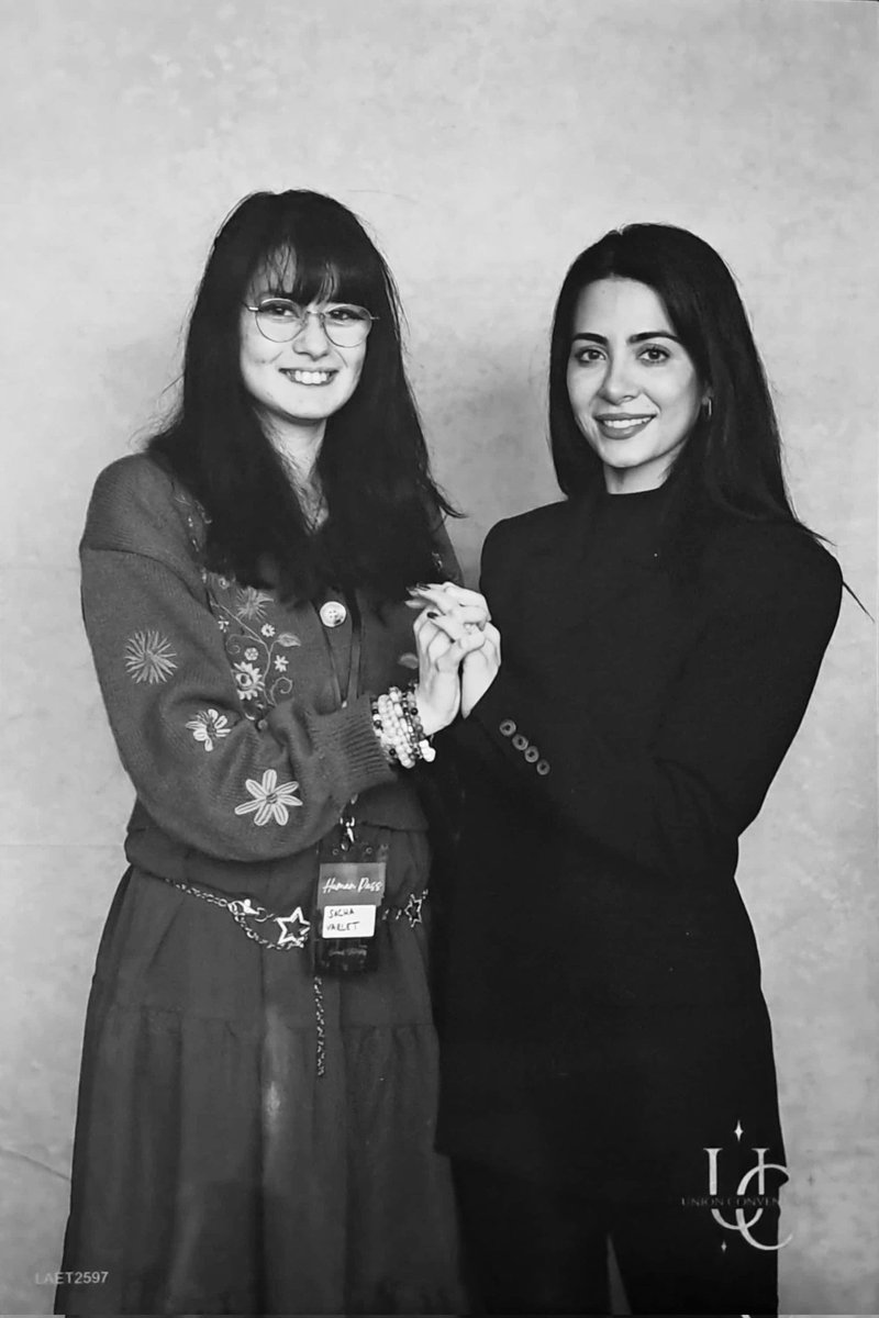 creelb0wer's tweet image. If you know me u know that the gay panic was serious, I had a nosebleed 4 minutes before the picture, but I love this picture SO MUCH #shadowhunters #FITP #IsabelleLightwood #emeraudetoubia