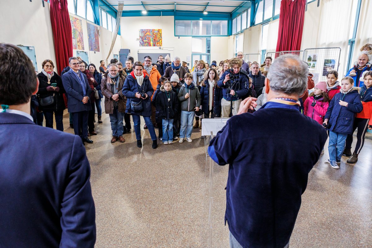 ➡️<a href="/GrandParisMGP/">Métropole du Grand Paris</a> accompagne les projets d’aménagement d’îlots de fraîcheur dans les écoles élémentaires. 🔎Exemple concret avec l'inauguration d'une cours oasis dans la <a href="/Ville_de_Sceaux/">Ville de Sceaux</a>. 
Pour aller plus loin🔗metropolegrandparis.fr/fr/renovation-…

📸Bertrand Guigou