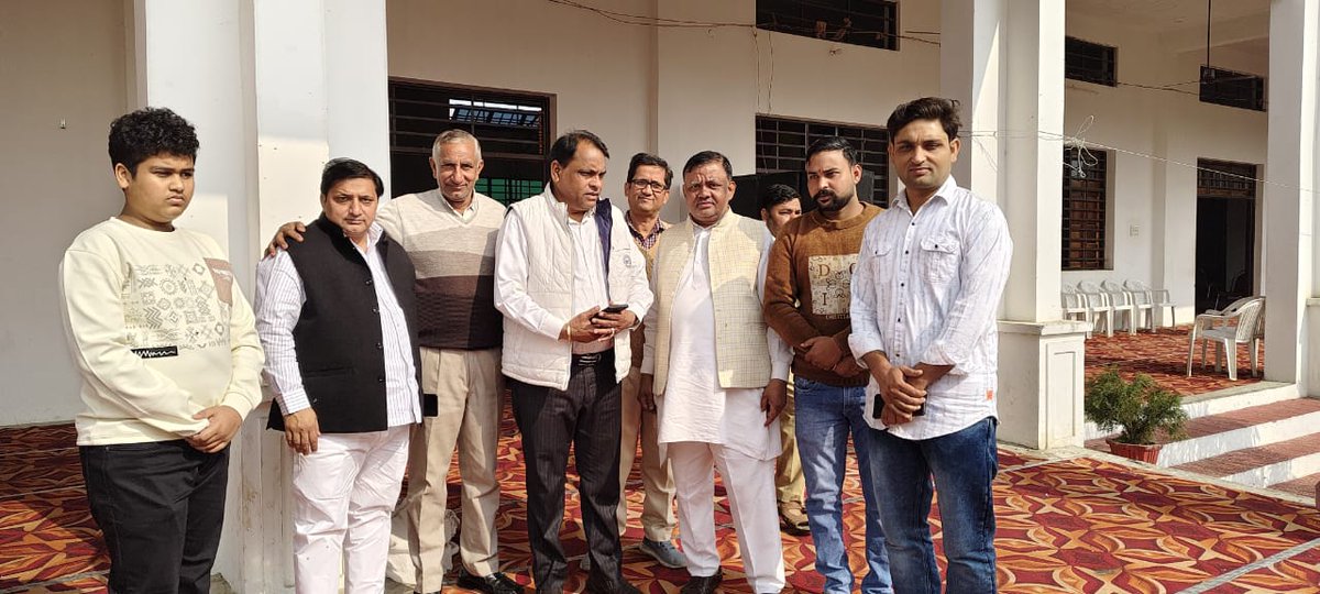 MlcSuresh's tweet image. आज शामली के कस्बा जलालाबाद में महिला मोर्चा अध्यक्ष श्रीमती कुसुम लता पाल जी के सुपुत्र के लगन-सगाई समारोह में सम्मिलित होकर हृदय को अत्यंत आनंद प्राप्त हुआ।

परिवार के स्नेह, आशीर्वाद और खुशियों से भरा यह पावन अवसर अविस्मरणीय रहा।
#sureshkashyap