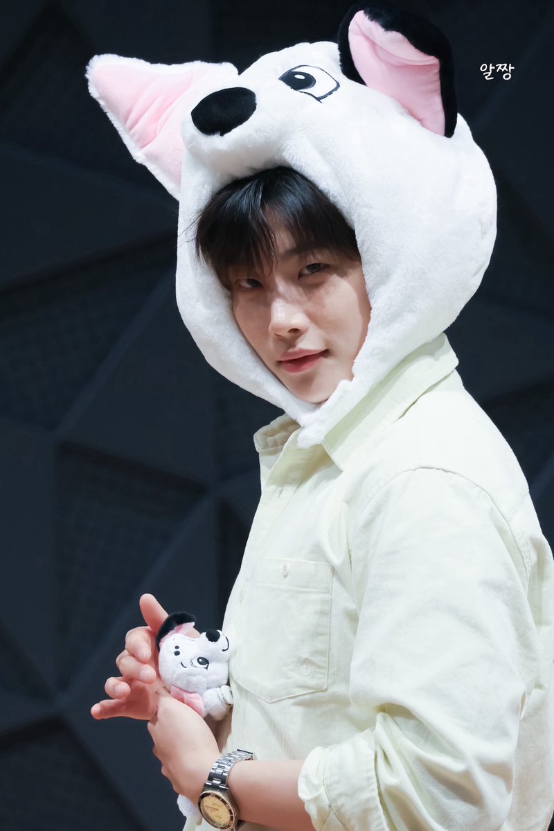 KMJBrasil's tweet image. O ser mais especial do mundo todo 🧡 

(Via: @/vku_b)

#주니지니 #ZOONIZINI #아스트로 #ASTRO
#엠제이 #MJ #김명준