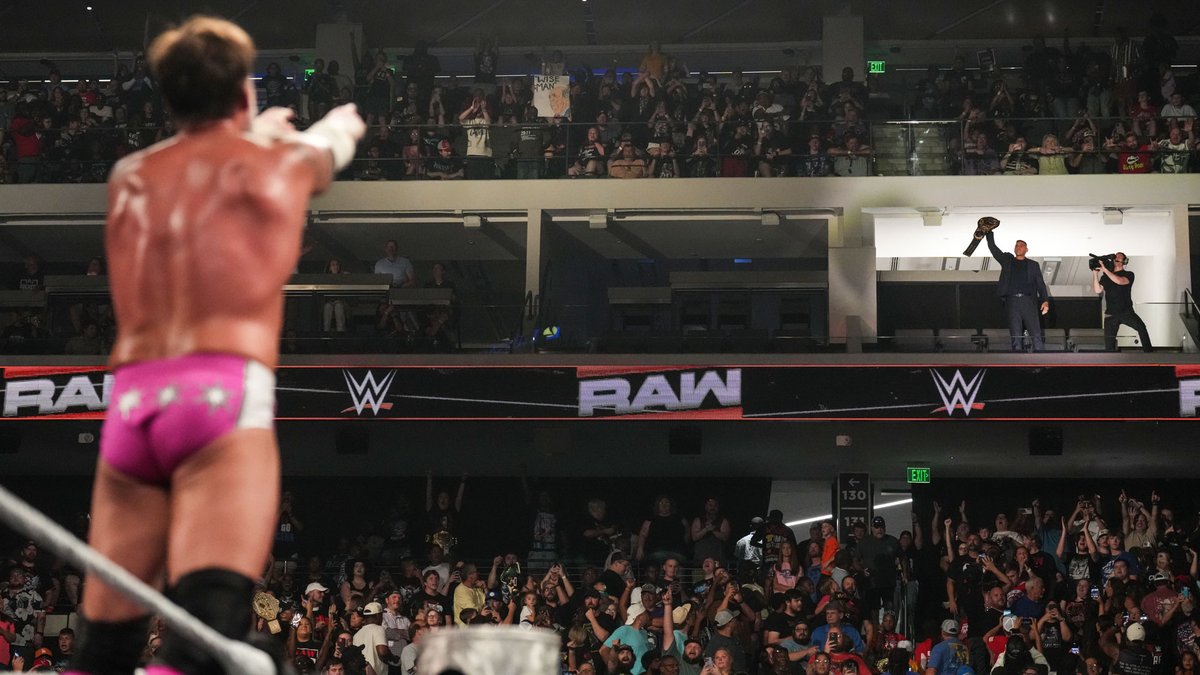 AmbrLeila's tweet image. Peak Wrestling Images.