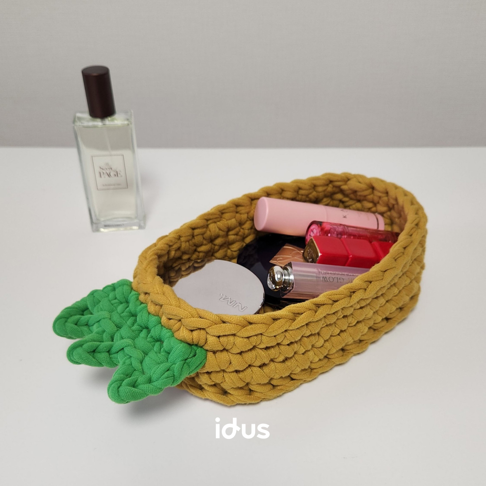 idus_jp's tweet photo. お部屋に笑顔を運ぶ、パイナップル編みバスケット🍍
手作りの温かさで、小物をすっきり可愛く整理。
毎日に小さな彩りをプラス。
#Idus #手作り #編み物 #パイナップル #リビング雑貨 #収納術 #可愛いもの #ハンドメイドのある暮らし https://t.co/k7fe1guoFJ