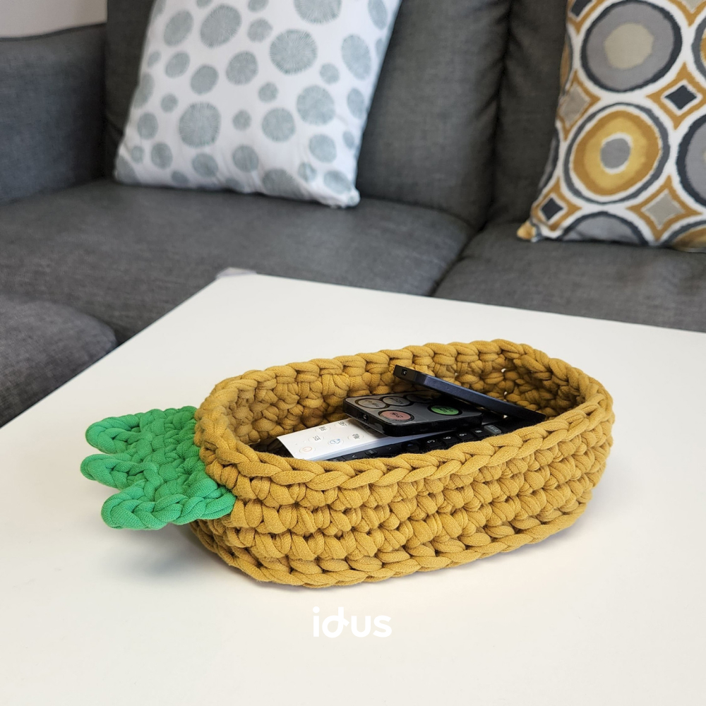 idus_jp's tweet photo. お部屋に笑顔を運ぶ、パイナップル編みバスケット🍍
手作りの温かさで、小物をすっきり可愛く整理。
毎日に小さな彩りをプラス。
#Idus #手作り #編み物 #パイナップル #リビング雑貨 #収納術 #可愛いもの #ハンドメイドのある暮らし https://t.co/k7fe1guoFJ