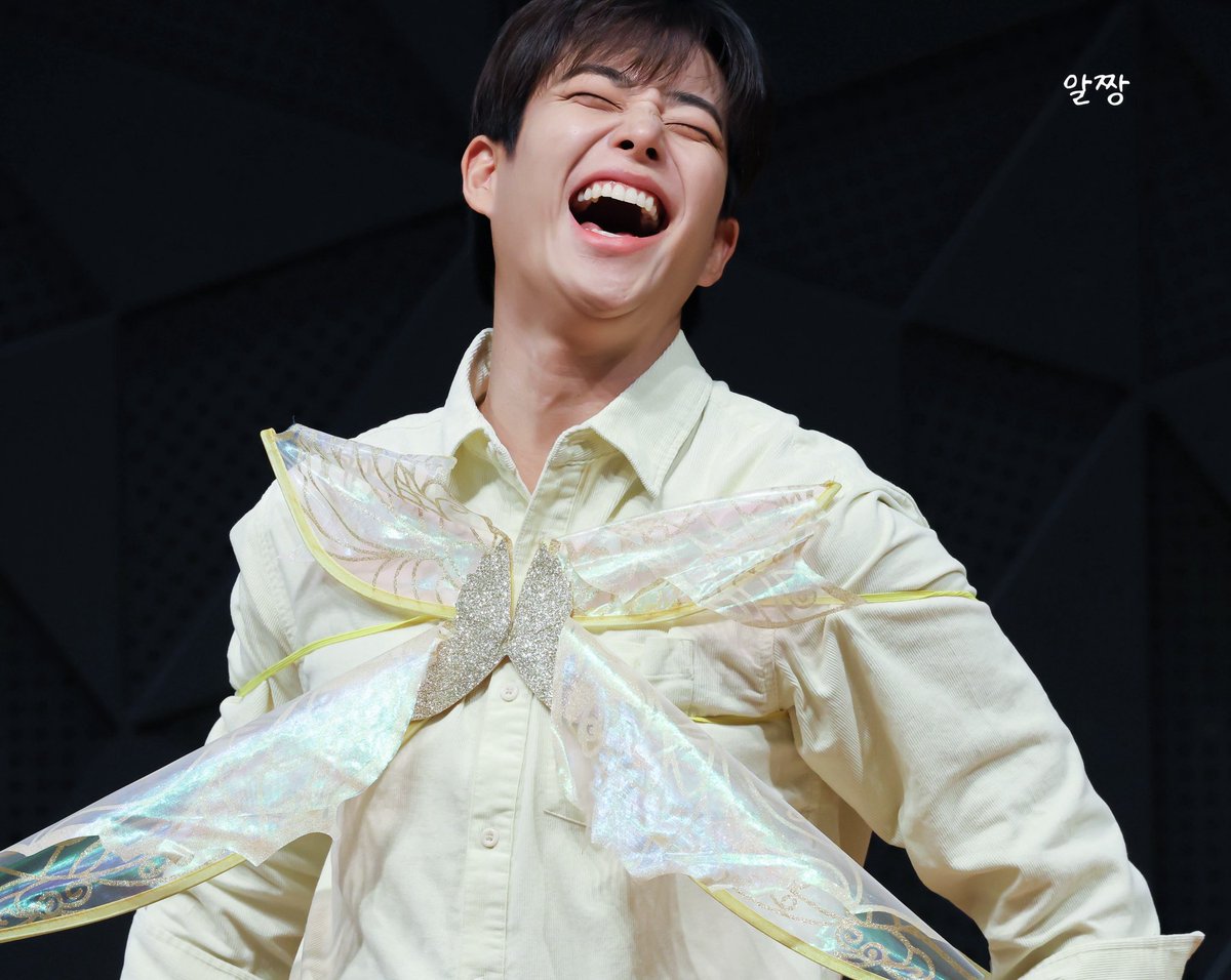 KMJBrasil's tweet image. O sorriso mais lindo do mundo 🧡 

(Via: @/vku_b) 

 #주니지니 #ZOONIZINI #아스트로 #ASTRO
#엠제이 #MJ #김명준