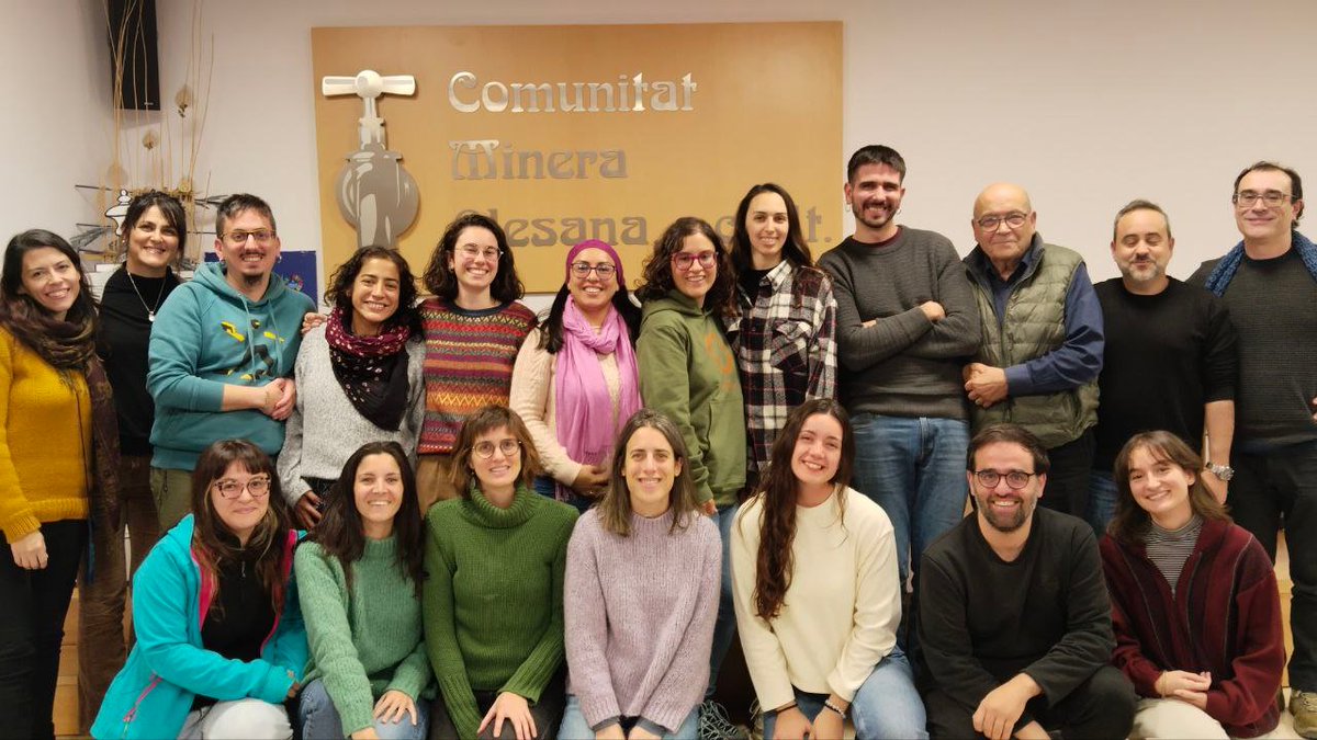ciutatinvisible's tweet image. L&apos;aigua és un bé comú que no ha d&apos;estar ens mans de multinacionals. Cal la seva municipalització i, on hi hagi comunitats que ho facin possible, fer un pas més i cooperativitzar-la. Amb el #PostgrauESSCoop
visitem @CMineraOlesana: l&apos;autogestió cooperativa de l&apos;aigua és possible!