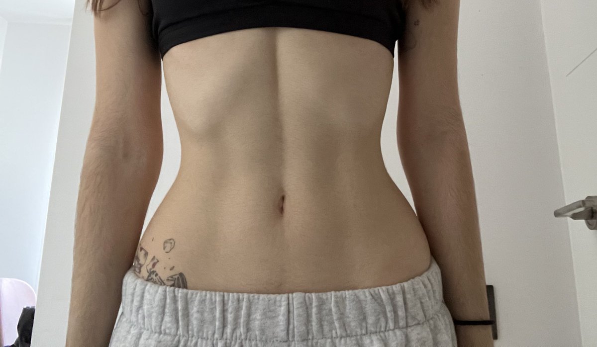 cupidscalories's tweet image. post gym waist check ! today i trained back &amp;amp; core  ૮꒰•̀༝  •́꒱ა .ᐟ