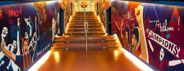 Chai 😭 una really dey suffer for that small club.
See tunnel.. e resemble those Lagos apartment wey dem manage half plot build.
Even my female stadium tunnel big pass una own.

Really Small club, shame come Dey catch me for una 😭