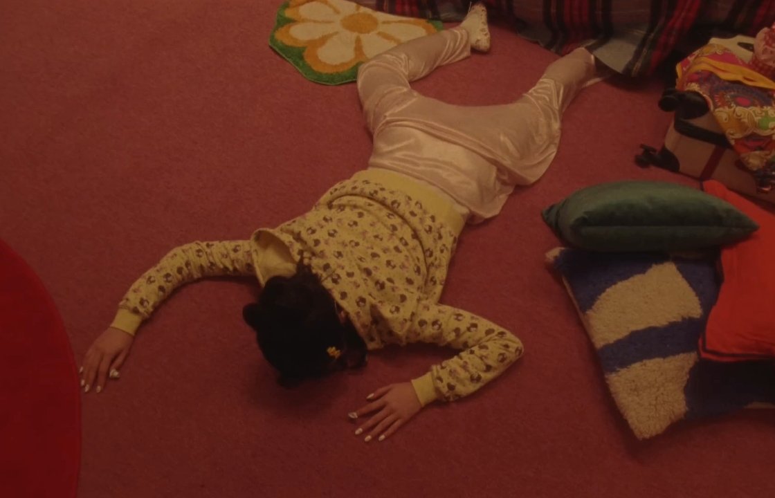 zsiiio's tweet image. wonhee, get up 😭