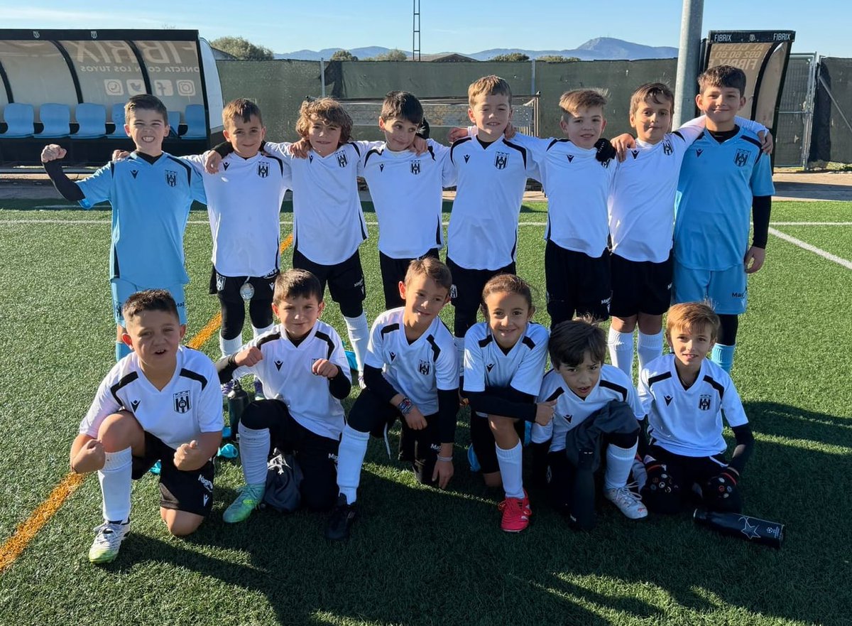📊⚽️ Resultados de nuestros benjamines esta jornada

Trujillo 1-4 #BenjamínA
#BenjamínB 3-3 Zarceño
Pizarro 1-7 #BenjamínC
#BenjamínD 3-1 Guareña C

🙌🏼 Gran partido de todos, romanos ¡Seguimos! ⚪️⚫️