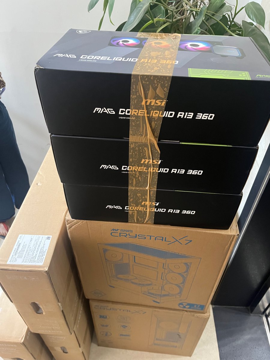 dashversetech's tweet image. dear human resources, we need more compute resources 🙏