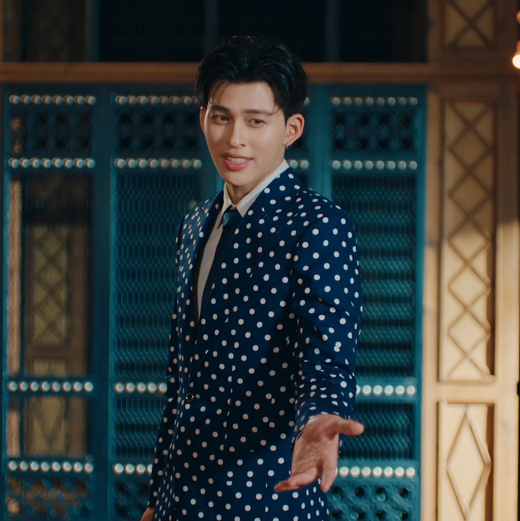 nachanine's tweet image. เจอกันหน่อยสิ 555555